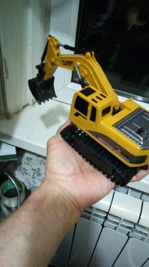 Kids Remote Control Excavator Toy 1:24 RC Truck photo review
