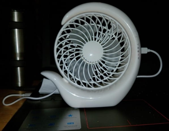 Desk Fan Rechargeable Battery Operated Portable Fan photo review