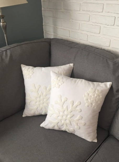 Throw Pillow Covers 2 Pcs Snowflakes Style Pillow Covers photo review