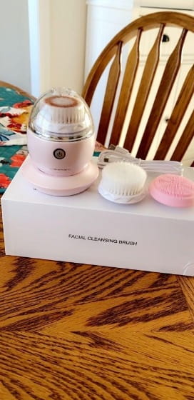 Facial Cleansing Brush Silicone Vibrating Facial Scrubber photo review