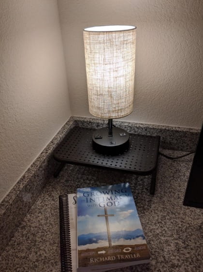 Table Lamp Bedside Lamp Built-in Dual USB Port & A Power Outlet photo review