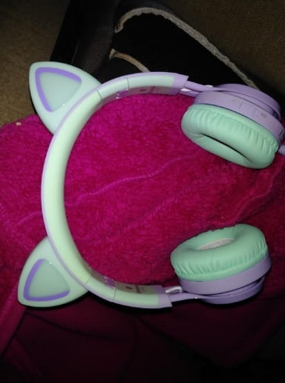 Wireless Headphones Cat Ear LED Light Up Kids Earphones photo review