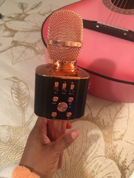 Bluetooth Microphone 4-in-1 Karaoke Microphone With LED Lights photo review