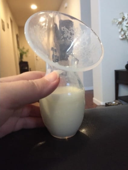 Breastfeeding Pump Manual Silicone Breast Pump With Stopper Lid photo review