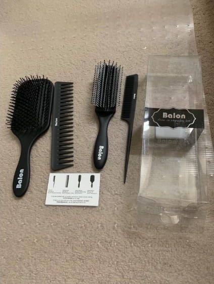 Hair Comb 4 Pieces Detangling Brush Set For Men And Women photo review