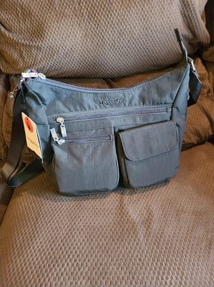 Sling Bag Lightweight Waterproof Crossbody Bag With RFID photo review