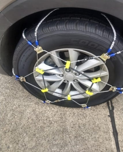 Snow Chains 2 Pieces Tire Traction Chain For Light Truck And SUV photo review