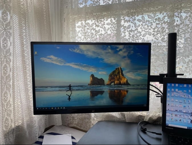 Monitor 1080p Frameless LED Monitor With HDMI And VGA Inputs photo review